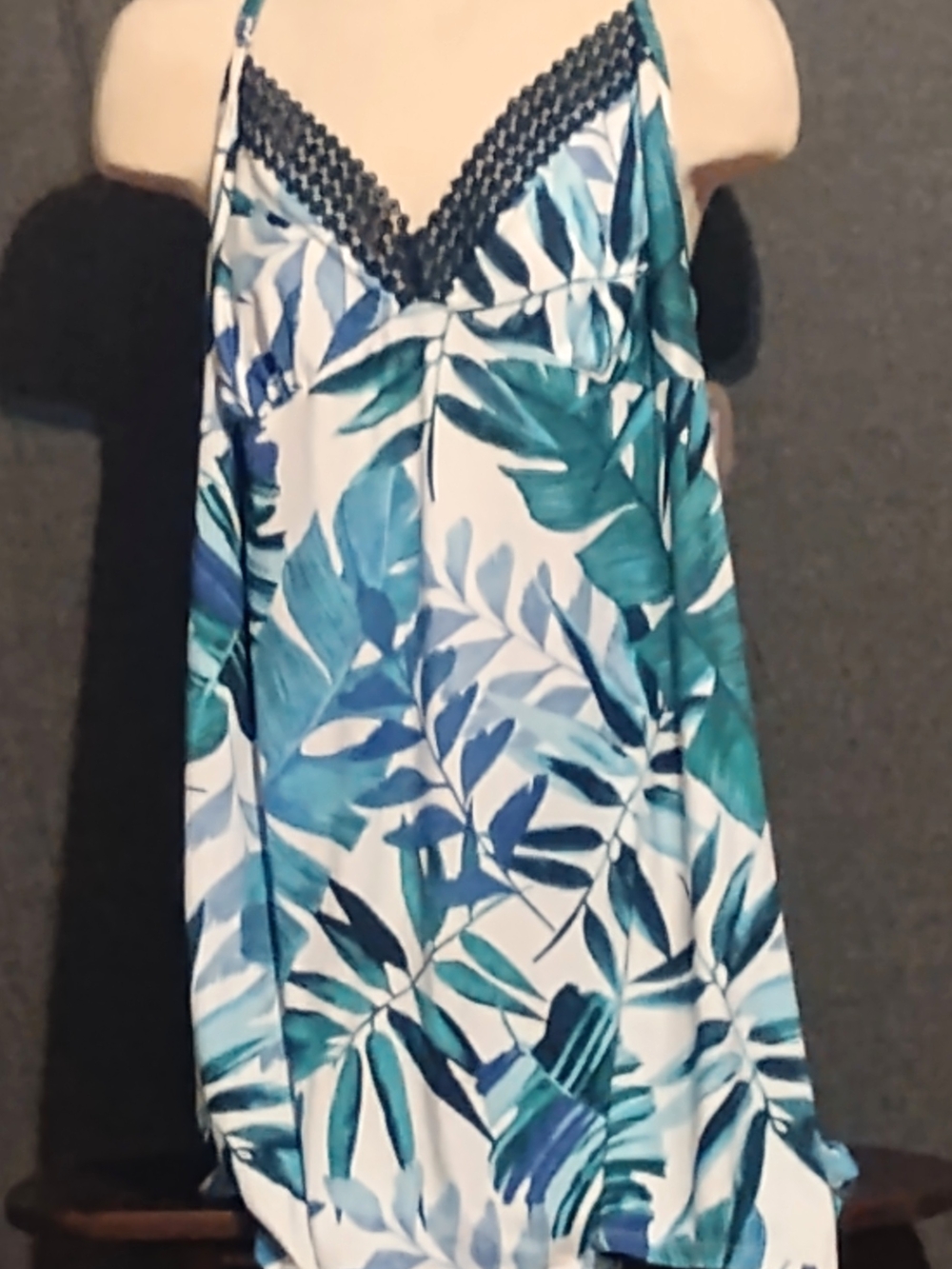 Secret Treasures Teal and Blue Leaf-Print Sleepwear